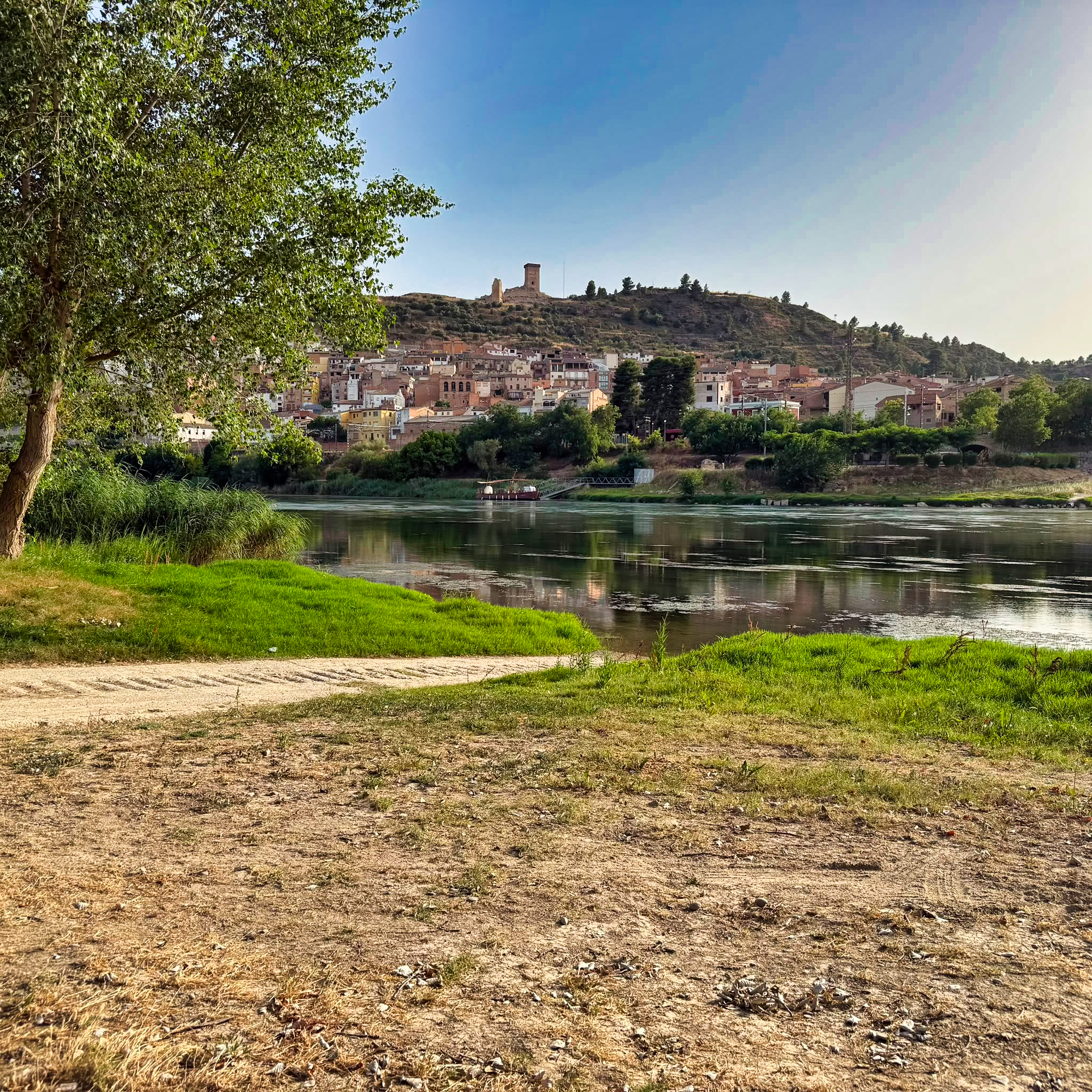 Antic pas de la Barca d'Ascó